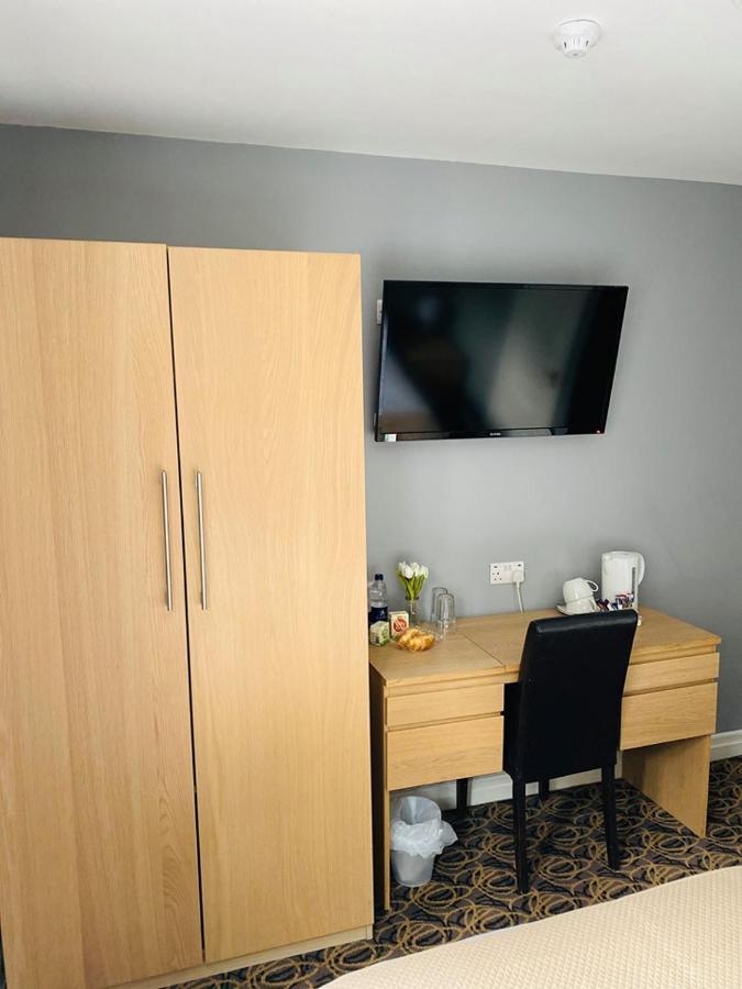 The 3* Liversedge